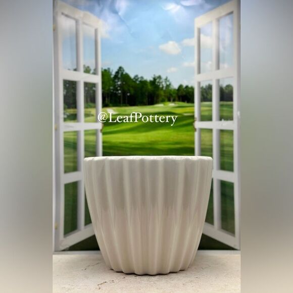 Bellisima Flutter  White Ceramic Planter Pot without drainage hole - Picture 3 of 9